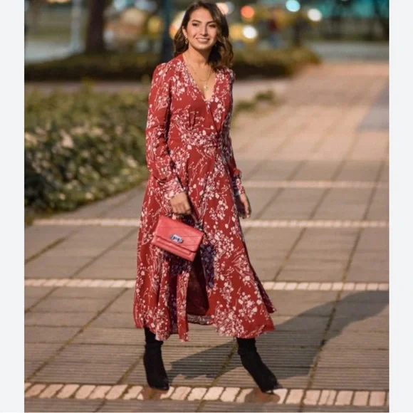 Reformation red floral wrap crepe midi dress WORN ON TV NEW - Picture 6 of 16